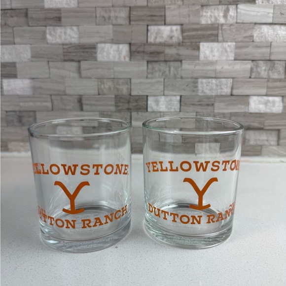 Yellowstone Dutton Ranch Glassware Set‎ of 2 Whiskey Glasses 10 oz - Picture 4 of 9